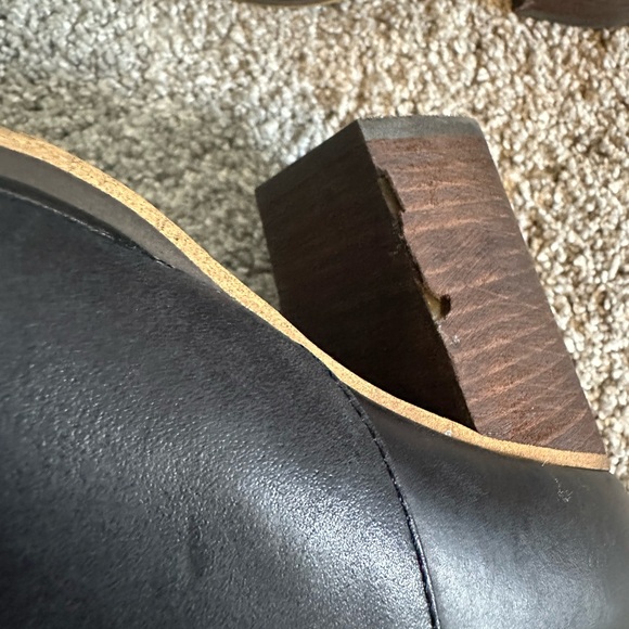 Black leather booties - Picture 3 of 8